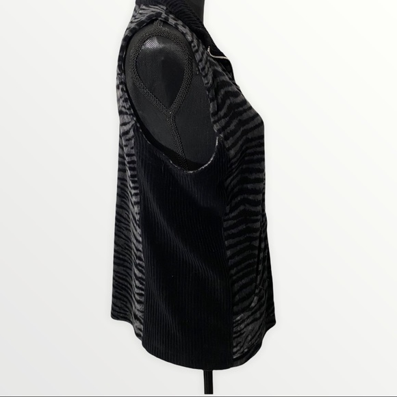 JNY Sport Vest PXL Black Gray Animal Print Zippered Velour Knit - Picture 4 of 5